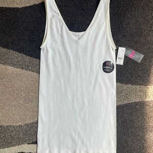 NY & Co. White Sleeveless Tank Top 
Sz. Small